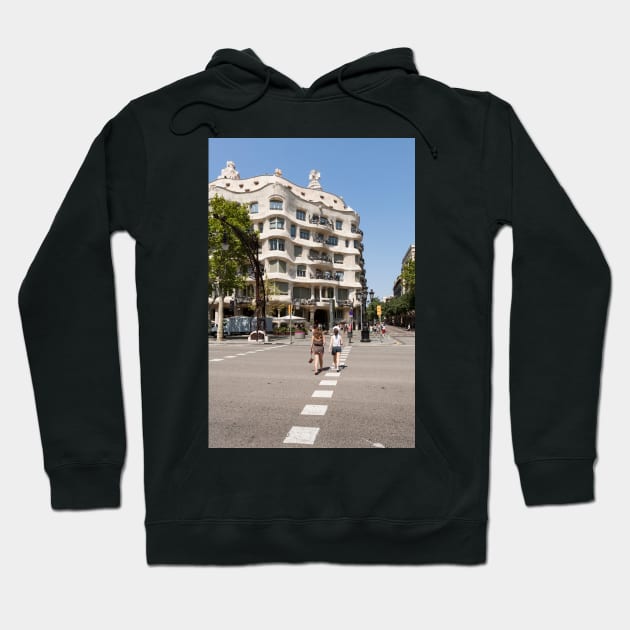 Casa Mila Hoodie by ansaharju